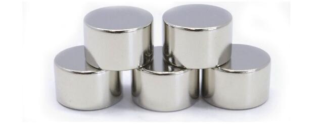 為什么磁鐵容易發(fā)生斷裂和易碎